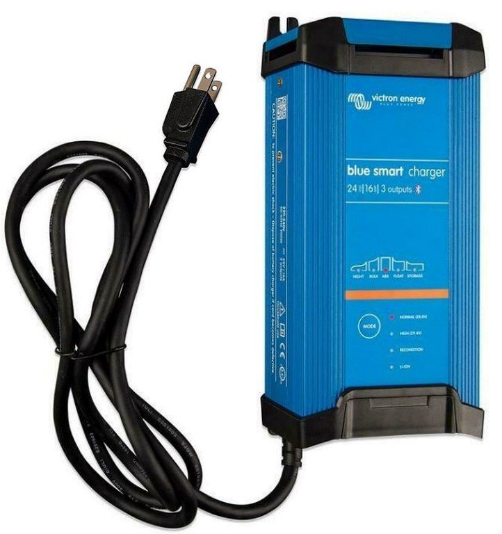 Victron Blue Smart IP22 Acculader 24/16 (3) 120V NEMA 5-15 Image
