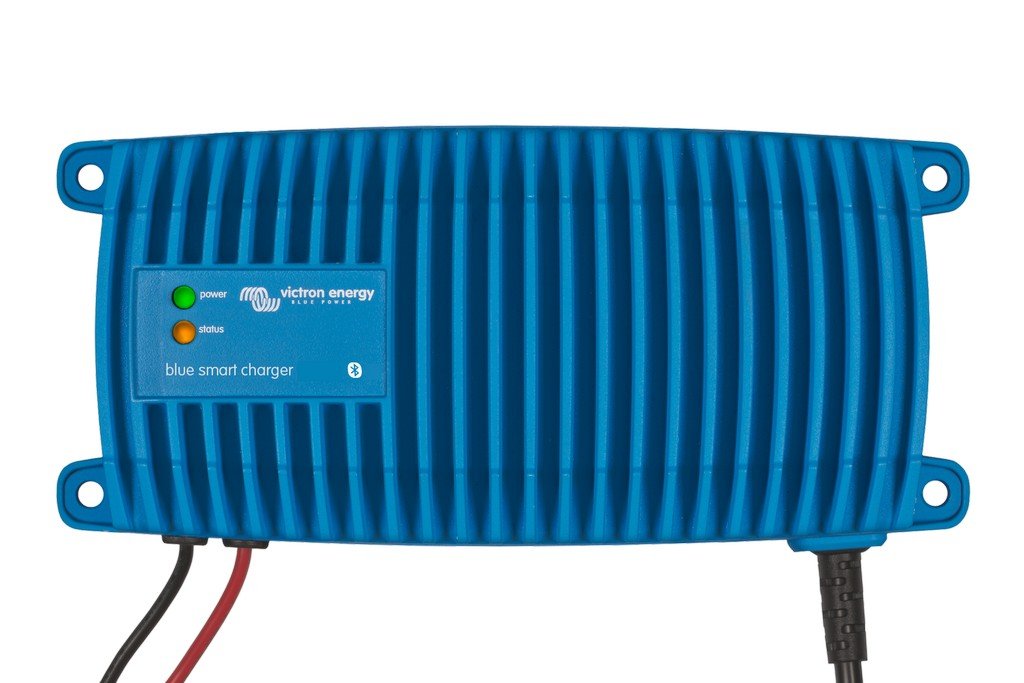 Victron Blue Smart IP67 Acculader 24/12 (1) 120V NEMA 5-15R Image