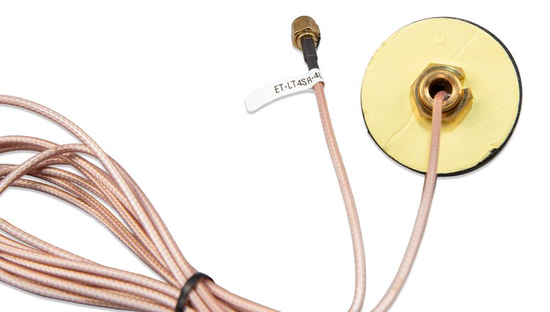 Outdoor LTE-M puck antenna